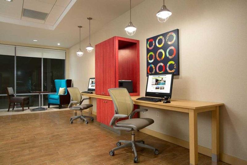 Home2 Suites By Hilton Edison Extérieur photo