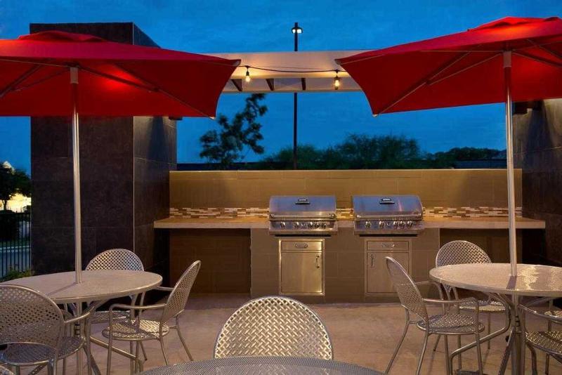 Home2 Suites By Hilton Edison Extérieur photo